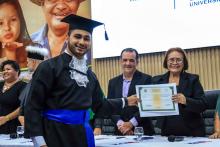 Na noite de quarta-feira, 18, a Universidade do Estado do Pará (Uepa) realizou a outorga de grau das primeiras turmas de graduação em Parauapebas, no sudeste do Pará. Ao todo, 37 alunos receberam seu diploma nas áreas de Licenciatura em Matemática, Bacharelado em Engenharia de Software e Licenciatura em Ciências Biológicas. Foto: Sidney Oliveira/Ascom Uepa.