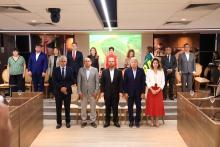 Reitor da Universidade do Estado do Pará, Clay Anderson Nunes Chagas,no Auditório do Tribunal de Contas dos Municípios, junto com representantes de outras instituições, para formalizar adesão ao Pacto pela Educação do Arquipélago do Marajó. Foto: Sidney Oliveira