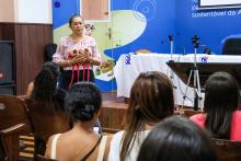 Uma das ações que fizeram parte da comemoração ao dia do servidor, foi uma palestra sobre prevenção ao câncer de mama, que também é alusivo ao outubro rosa. Foto: Sidney Oliveira/Ascom Uepa.