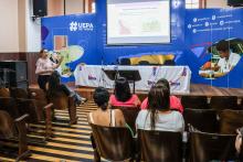 Uma das ações que fizeram parte da comemoração ao dia do servidor, foi uma palestra sobre prevenção ao câncer de mama, que também é alusivo ao outubro rosa. Foto: Sidney Oliveira/Ascom Uepa.