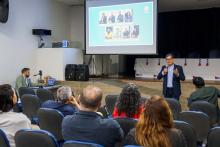 Foi realizada, na tarde da segunda-feira, 28, no auditório do Ueafto, no Ccbs, a palestra Políticas Públicas de Inovação na Amazônia, com o professor Antônio de Lima Mesquita, diretor da Agência de Inovação a Propriedade Intelectual da Universidade do Estado do Amazonas. Na foto, o professor Antônio de Lima Mesquita. Foto: Sidney Oliveira/Ascom Uepa.