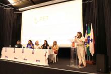 Lançamento do Programa PET - Saúde Digital do Campus de  Ananindeua. O lançamento aconteceu no auditório da Usina da Paz do Icuí-Guajará, na tarde da quinta-feira, 21. Na foto, a coordenadora do Campus de Ananindeua, professora Camila Claíde. Foto: Sidney Oliveira/Ascom Uepa.
