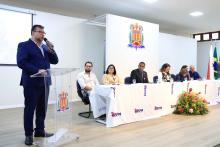 Foi realizada na manhã de hoje, a cerimônia de posse do professor Frederico  Bicalho e da professora Edina Fialho aos cargos de diretor e vice-diretora, respectivamente do Centro de Ciências Sociais e Educação (CCSE). Na foto, o reitor Clay Chagas. Foto: Sidney Oliveira/Ascom Uepa