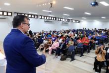 Foi realizada na manhã de hoje, a cerimônia de posse do professor Frederico  Bicalho e da professora Edina Fialho aos cargos de diretor e vice-diretora, respectivamente do Centro de Ciências Sociais e Educação (CCSE). Na foto, o reitor Clay Chagas. Foto: Sidney Oliveira/Ascom Uepa
