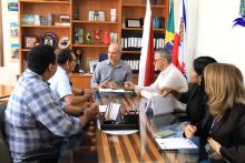 O reitor em exercício, Carlos Capela, recebe o Prefeito de São Sebastião de Boa Vista, Getúlio Brabo e comitiva, na manhã desta terça-feira, 25. Foto: Sidney Oliveira/Ascom Uepa.