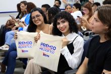 Na noite de ontem, segunda - feira, 9, foi celebrada a entrega da premiação do melhor TCC 2024, no auditório Paulo Freire do Centro de Ciências Sociais e Educação (CCSE). Foto: Sidney Oliveira/Ascom Uepa.
