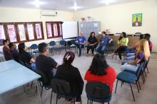 A Vice-reitora Ilma Pastana e o Pró-reitor Carlos Capela entregam equipamentos no Campus XVII de Vigia. Fotos: Sidney Oliveira/Ascom Uepa.