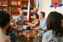 No dia 25 de março, o Reitor em exercício Prof. Carlos Capela, o Vice-Reitor em exercício Prof. Jofre Jacob e o Coordenador de Relações Internacionais Prof. André Diniz, receberam a equipe do Instituto Confúcio da Uepa composta pela Diretora chinesa Sun King e pelo Diretor Antônio Braga para recepcionar os novos professores chineses que atuarão durante o ano letivo de 2025. Foto: Paula Hoyos/Ascom Uepa