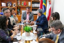Reitor Clay Chagas, recebe o Conselheiro de educação da China no Brasil  - Foto -Sidney Oliveira /Ascom Uepa