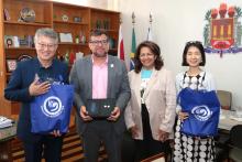 Reitor Clay Chagas, recebe o Conselheiro de educação da China no Brasil  - Foto -Sidney Oliveira /Ascom Uepa