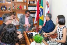 Reitor Clay Chagas, recebe o Conselheiro de educação da China no Brasil  - Foto -Sidney Oliveira /Ascom Uepa