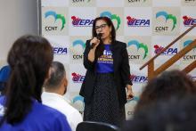 O seminário final de apresentação dos resultados do projeto Propriedade Intelectual (PI) para jovens designers foi realizado nesta  segunda-feira, 31, no auditório do Centro de Ciências Naturais e Tecnologia (CCNT), das 9h às14h. Na foto, a professora Ana Paula do CCNT. Foto: Sidney Oliveira/Ascom Uepa