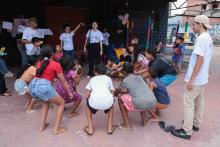 Alunos da Universidade do Estado do Pará (Uepa) participaram na quarta-feira, 20, de uma ação social na comunidade Vila da Barca, em Belém, oferecendo acesso a serviços nas áreas de saúde, educação e assistência social. A programação foi realizada das 8h às 13h, no Centro Comunitário da Vila da Barca.