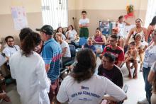 Alunos da Universidade do Estado do Pará (Uepa) participaram na quarta-feira, 20, de uma ação social na comunidade Vila da Barca, em Belém, oferecendo acesso a serviços nas áreas de saúde, educação e assistência social. A programação foi realizada das 8h às 13h, no Centro Comunitário da Vila da Barca.