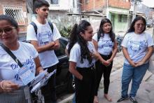 Alunos da Universidade do Estado do Pará (Uepa) participaram na quarta-feira, 20, de uma ação social na comunidade Vila da Barca, em Belém, oferecendo acesso a serviços nas áreas de saúde, educação e assistência social. A programação foi realizada das 8h às 13h, no Centro Comunitário da Vila da Barca.