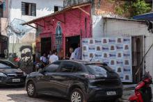 Alunos da Universidade do Estado do Pará (Uepa) participaram na quarta-feira, 20, de uma ação social na comunidade Vila da Barca, em Belém, oferecendo acesso a serviços nas áreas de saúde, educação e assistência social. A programação foi realizada das 8h às 13h, no Centro Comunitário da Vila da Barca.