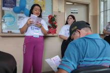 Alunos da Universidade do Estado do Pará (Uepa) participaram na quarta-feira, 20, de uma ação social na comunidade Vila da Barca, em Belém, oferecendo acesso a serviços nas áreas de saúde, educação e assistência social. A programação foi realizada das 8h às 13h, no Centro Comunitário da Vila da Barca.
