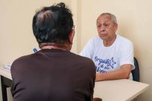 Alunos da Universidade do Estado do Pará (Uepa) participaram na quarta-feira, 20, de uma ação social na comunidade Vila da Barca, em Belém, oferecendo acesso a serviços nas áreas de saúde, educação e assistência social. A programação foi realizada das 8h às 13h, no Centro Comunitário da Vila da Barca.