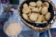 A Universidade do Estado do Pará (Uepa) marcou presença no Festival Açaí Pará - Edição COP 30, realizado nos dias 13 e 14 de junho, no Hangar Centro de Convenções, em Belém. Na foto, biscoito feito da farinha de açaí. Foto: Marília Jardim/Ascom Uepa