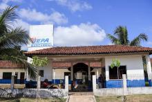 Em cumprimento de agenda, Clay Anderson Nunes Chagas, reitor a Uepa visita e reúne com servidores do campus VXl de Barcarena. Durante a agenda, o reitor ainda participou de entrega de jaleco a alunos do curso de química. Foto: Sidney Oliveira/Ascom Uepa.