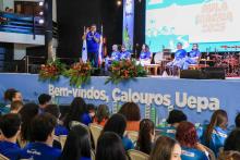 O reitor Clay Chagas compartilhou sua alegria por mais um momento simbólico de reencontro com os estudantes. Foto: Sidney Oliveira/Ascom Uepa.