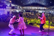 Apresentação do cantor Félix Robatto. Foto: Sidney Oliveira/Ascom Uepa.