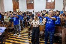 Momento de alongamento entre os participantes