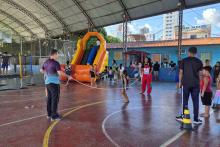 A brinquedoteca Joana D’arc promoveu atividades lúdicas gratuitas para crianças, jovens, e até para adultos e idosos da comunidade. 