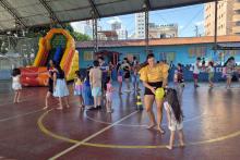 A brinquedoteca Joana D’arc promoveu atividades lúdicas gratuitas para crianças, jovens, e até para adultos e idosos da comunidade. 