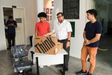 Na tarde da terça - feira, 14, o reitor Clay Chagas e a vice-reitora, Ilma Pastana, entregaram equipamentos na Escola de Enfermagem Magalhães Barata. Após a entrega, se reuniram com alunos e professores do campus lV para tratar de assuntos inerentes à pós - graduação. Foto: Sidney Oliveira/Ascom Uepa