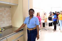 A nova copa da do Campus lll da Escola Superior de Educação Física foi entregue na manhã desta segunda-feira, 30. Na foto, a Dulce Reis, responsável pela copa. Foto: Sidney Oliveira/Ascom uepa