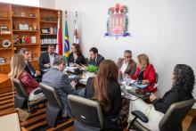 A reitoria da uepa, por meio do reitor Clay Chagas e a vice-reitora, Ilma Pastava, recebe a visita do Embaixador da Itália, Alessandro Cortese, Rosângela Maiorana (Vice-Cônsul Honorária da Itália no Pará) e Benedetto Reitano (Cônsul da Itália em Brasilia), na manhã desta sexta-feira (20). Foto: Sidney Oliveira/Ascom Uepa.