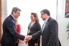 A reitoria da uepa, por meio do reitor Clay Chagas e a vice-reitora, Ilma Pastava, recebe a visita do Embaixador da Itália, Alessandro Cortese, Rosângela Maiorana (Vice-Cônsul Honorária da Itália no Pará) e Benedetto Reitano (Cônsul da Itália em Brasilia), na manhã desta sexta-feira (20). Foto: Sidney Oliveira/Ascom Uepa.