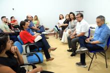 Na tarde da terça - feira, 14, o reitor Clay Chagas e a vice-reitora, Ilma Pastana, entregaram equipamentos na Escola de Enfermagem Magalhães Barata. Após a entrega, se reuniram com alunos e professores do campus lV para tratar de assuntos inerentes à pós - graduação. Foto: Sidney Oliveira/Ascom Uepa
