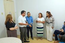Na tarde da terça - feira, 14, o reitor Clay Chagas e a vice-reitora, Ilma Pastana, entregaram equipamentos na Escola de Enfermagem Magalhães Barata. Após a entrega, se reuniram com alunos e professores do campus lV para tratar de assuntos inerentes à pós - graduação. Foto: Sidney Oliveira/Ascom Uepa