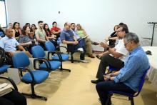 Na tarde da terça - feira, 14, o reitor Clay Chagas e a vice-reitora, Ilma Pastana, entregaram equipamentos na Escola de Enfermagem Magalhães Barata. Após a entrega, se reuniram com alunos e professores do campus lV para tratar de assuntos inerentes à pós - graduação. Foto: Sidney Oliveira/Ascom Uepa