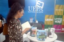 A Universidade do Estado do Pará (Uepa) integra a programação da 27ª Feira Pan-Amazônica do Livro e das Multivozes. No sábado (17), no estande da Eduepa, teve o lançamento dos livros da Série Vidas.  Foto: Marília Jardim/Ascom Uepa.