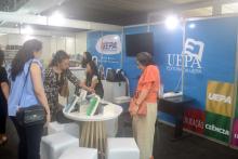 A Universidade do Estado do Pará (Uepa) integra a programação da 27ª Feira Pan-Amazônica do Livro e das Multivozes. No sábado (17), no estande da Eduepa, teve o lançamento dos livros da Série Vidas.  Foto: Marília Jardim/Ascom Uepa.